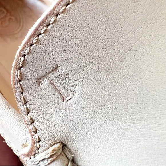 Tod’s Leather Loafers Size 40 EU Women’s Pale Tan Designer Shoe Driving Moc READ - Picture 11 of 13